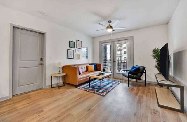 Lakefront Vibes and Pool: 2.5 Miles SC Butterfly Garden