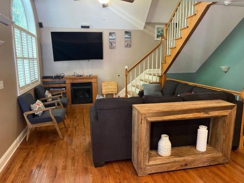 Lakehouse in Westminster Hot tub