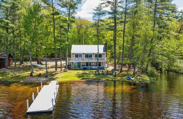 Lakehouse on Little Sebago Lake with Private Beach, Dock, Kayaks and a Firepit