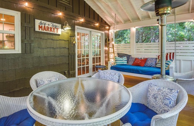 Lakemont Vacation Rental with Screened-In Porch!