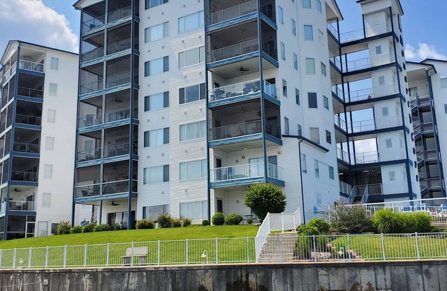 Lakeside ground level condo with beautiful lake views!