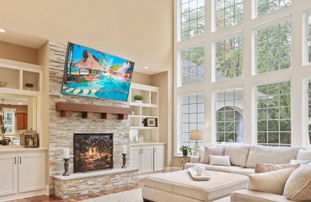 Lakeside Living - Endless Paved Walking Trails