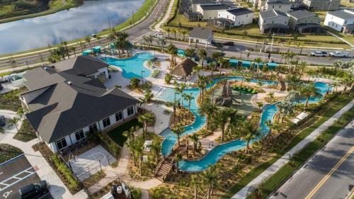 Lakeview 5BR with Game Room and Pool, Near Disney