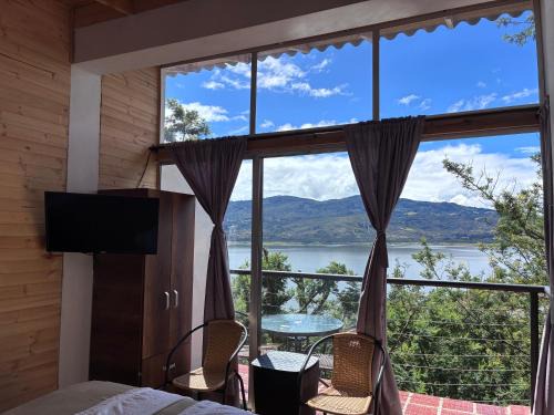 Lakeview Apartment in the Heart of Guatavita Bunk bed for Kids