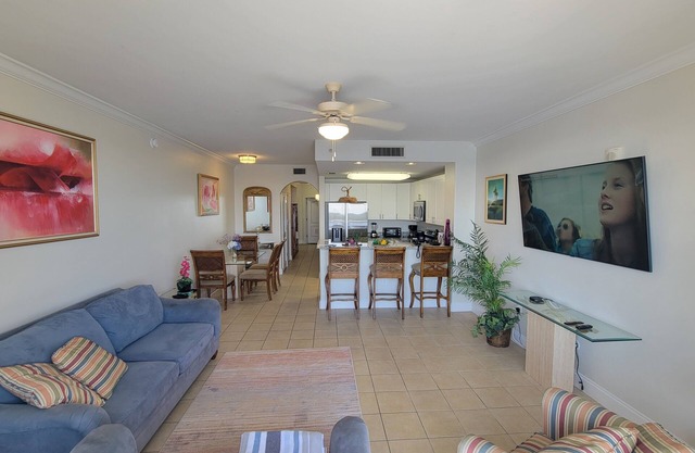 Lakeview condo hotel near Disney