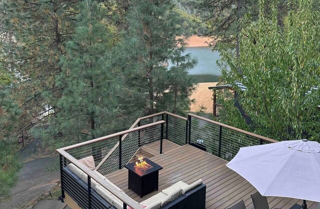 Lakeview, Pool Table, Marina Close, Sleeps 16 - Shasta Lakeshore Retreat #8