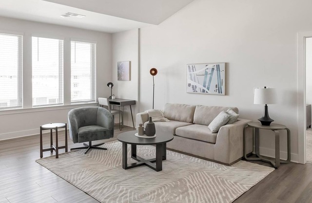 Landing | Amazing 2BD, Pool, Courtyard