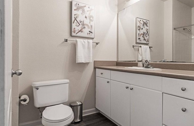 Landing at Alden Place at South Square - 2 Bedrooms in Downtown Durham