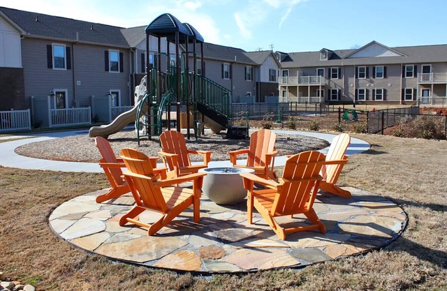 Landing at Cove at Pine Ridge - 2 Bedrooms in Lyman