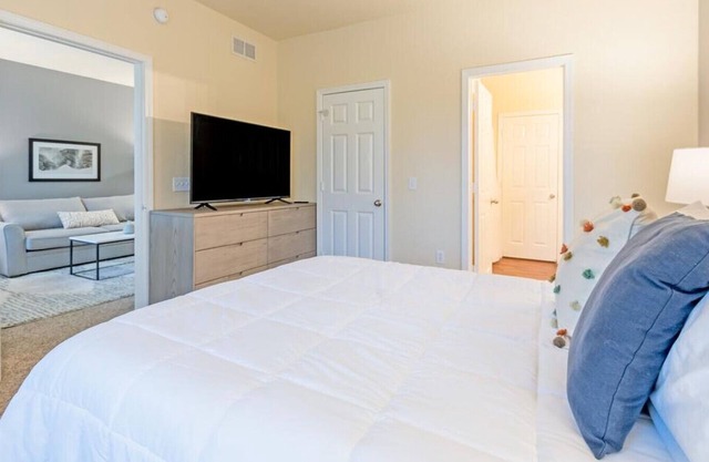 Landing at Eden's Edge - 1 Bedroom in Southwest Jacksonville