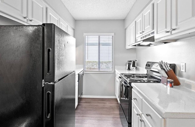 Landing at Gateway on 4th Apartments - 1 Bedroom in Downtown St. Petersburg