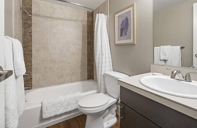 Landing at Parkway Flats - 2 Bedrooms in Downtown Longmont