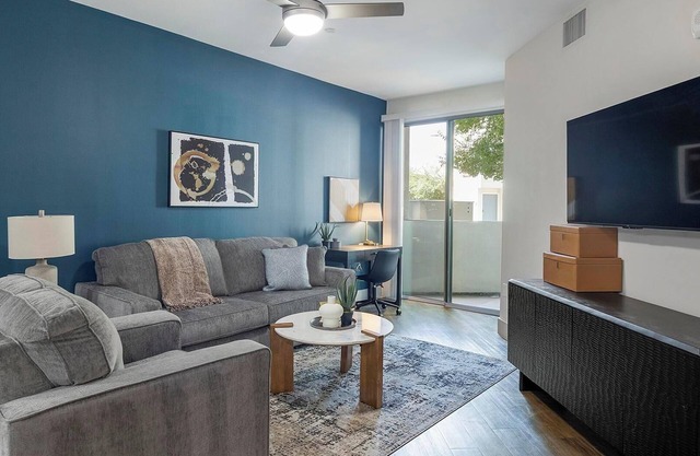 Landing | Chic 1BD, Clubhouse, Gym