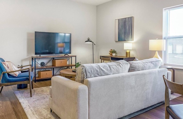 Landing | Chic 2BD, Gym, Courtyard