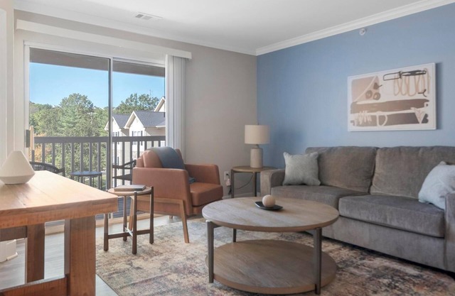 Landing | Incredible 2BD, Clubhouse, Pool