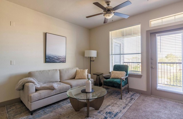 Landing | Modern 1BD, Clubhouse, Pool