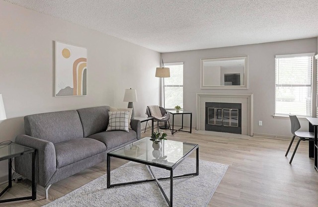 Landing | Modern 1BD, Pool, Clubhouse