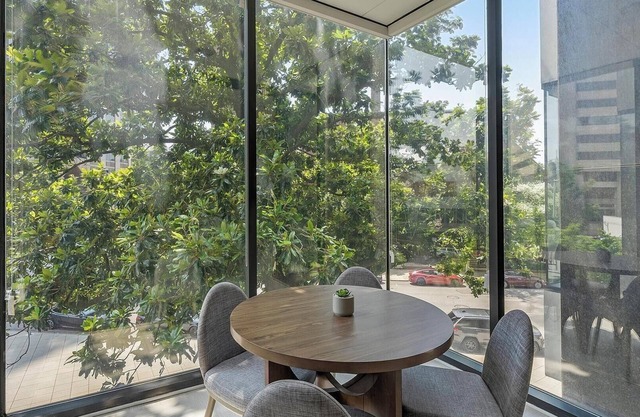 Landing | Modern 2BD in Fountain Heights