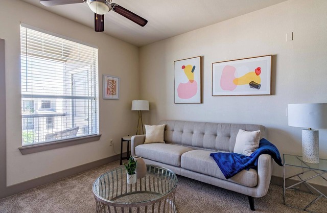Landing | Stunning 1BD, Clubhouse, Courtyard