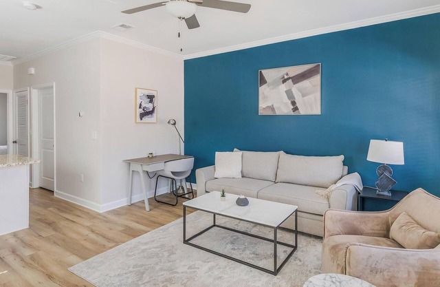 Landing | Stunning 1BD, Courtyard, Gym