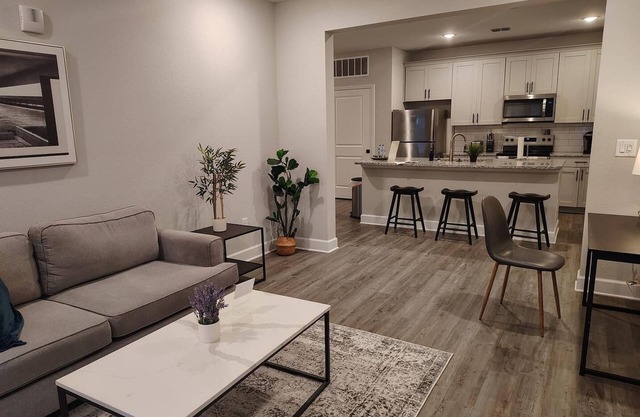 Landing | Stunning 2BD, Pool, Gym