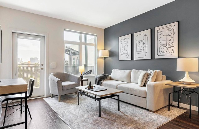 Landing | Stylish 1BD, Pool, Gym