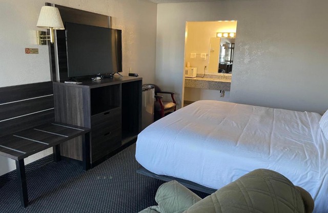 Landmark Inn