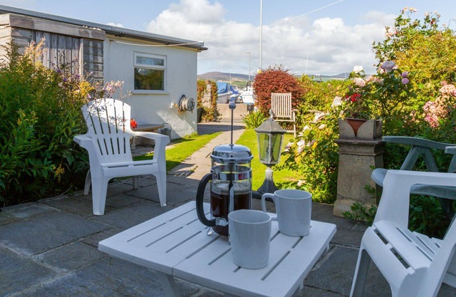 Langton Cottage - a holiday cottage that sleeps 6 guests in 3 bedrooms