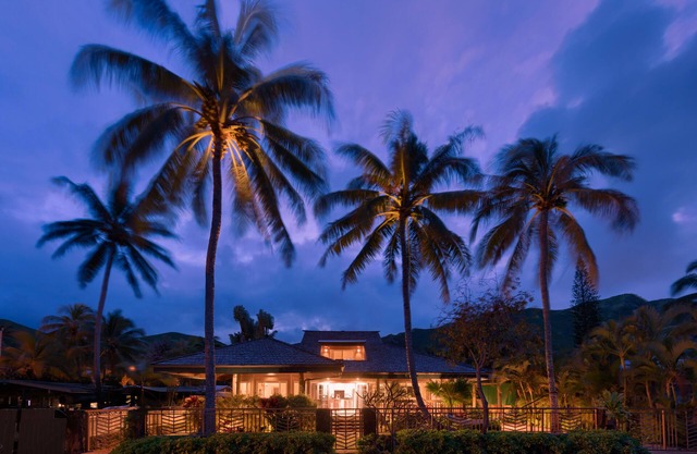 Lanikai Beach w/heated pool, spa: HOLIDAY SPECIAL - Call now!