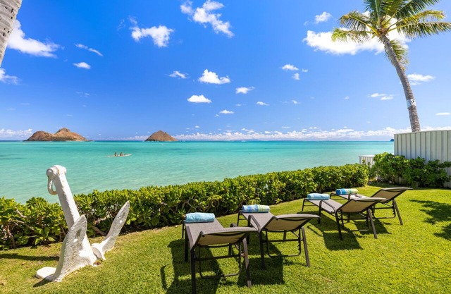 Lanikai Seashore by Gather: Oceanfront Home w/Mokulua Views, AC & Lush Yard