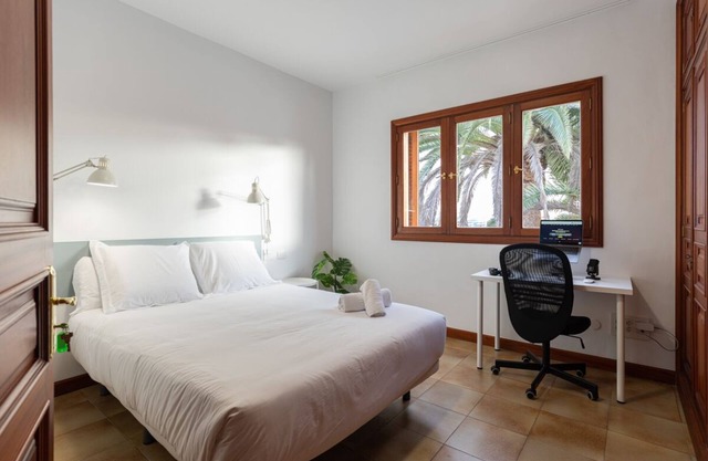 Large Villa in Ciudad Jardin