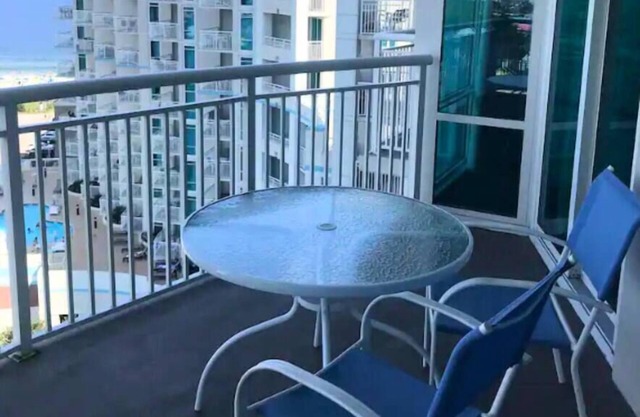 Large 2B/2B Condo with Panoramic Views - sleeps 8