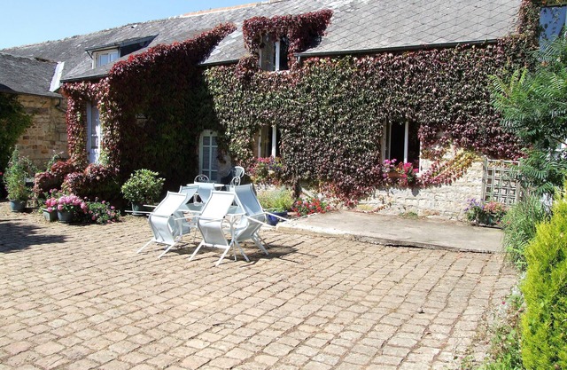 Large 3 bedroom Apartment in the French, Normandy Countryside.