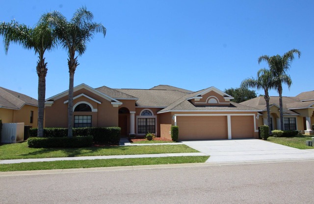 Large 5 bed villa with pool, games room & excellent privacy