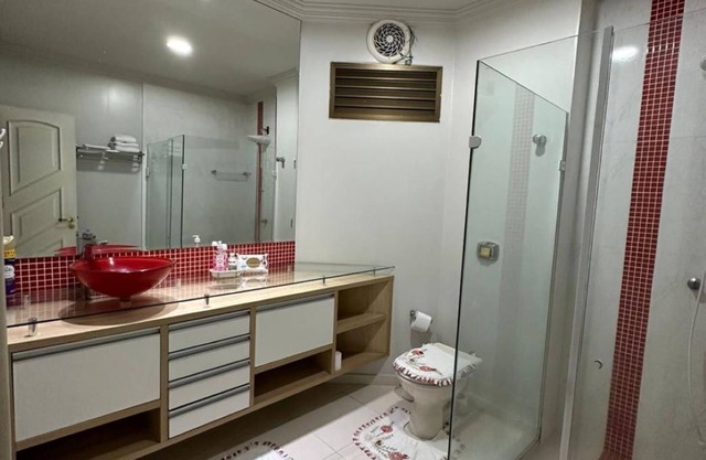 Large and Luxurious Apartment in the Land of the Falls