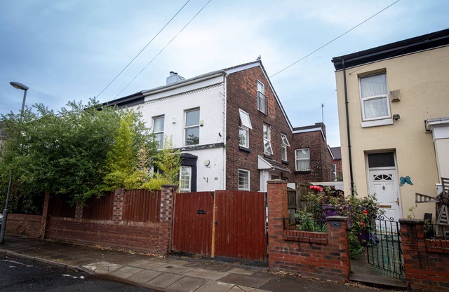 Large and spacious 5 bedroom house in the heart of Liverpool