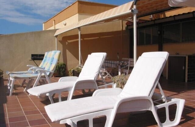 Large apartment 8 places 60m from the beach
