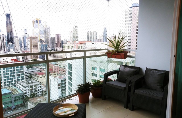 Large Apt. - Center Of El Cangrejo in Panama City! 3 Bedrooms/3.5 Baths