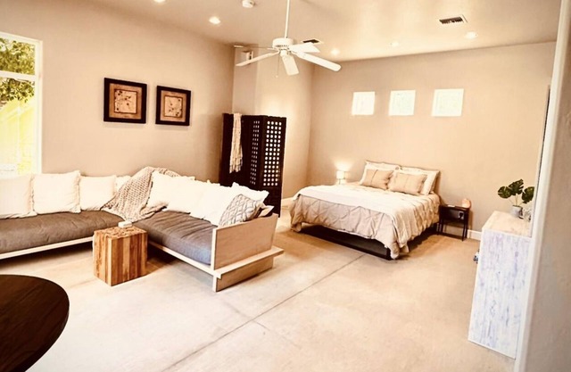 Large Casita/Guesthouse with Pool in charming Mesa Az