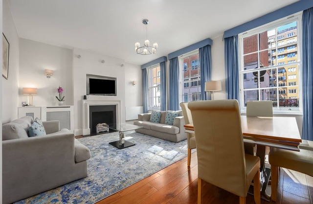 Large family apartment with private terrace