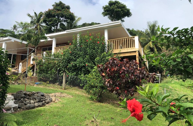Large family home, tranquil hillside location with Pacific views