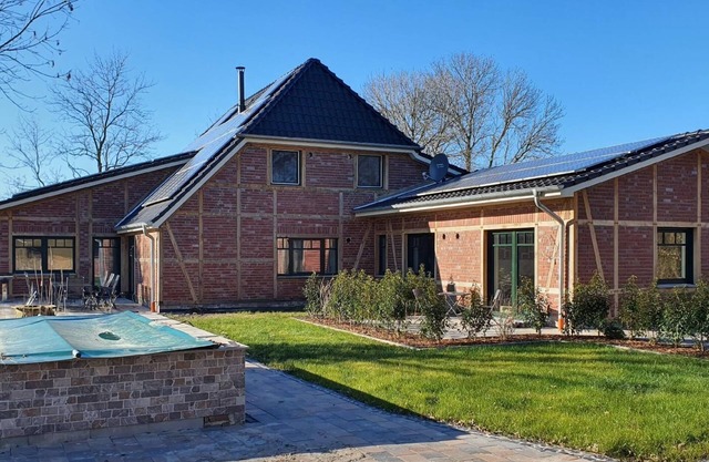 Large holiday flat in Sillens with large terrace