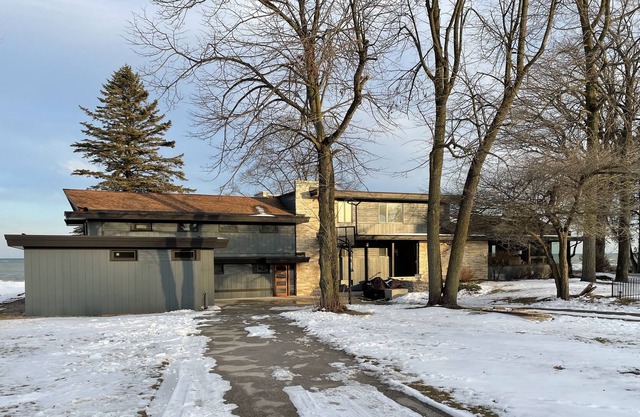 Large Home on Lake Michigan w/ private pool!