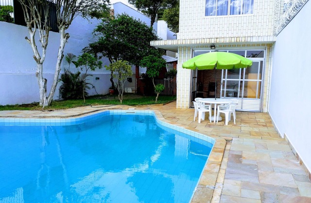 Large house with pool, garden and barbecue 5 minutes from Congonhas