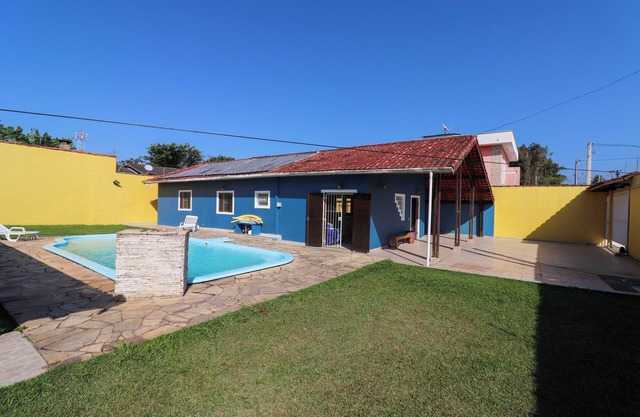 Large house with heated pool 400 meters from the beach *SPECIAL PRICES*