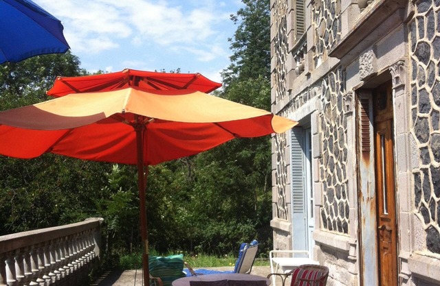 Large independent house for seasonal rental: 16 people