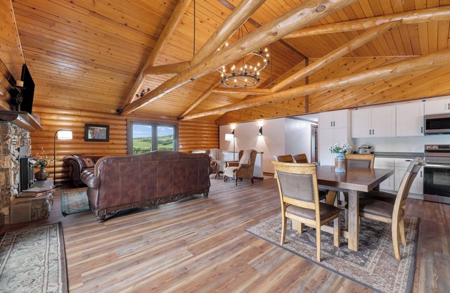 Large Log Home Overlooking Creek!