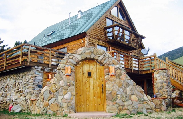 Large Mountain Cabin Near Angel Fire & Red River - 6+ Bedrooms - On 100 Acres
