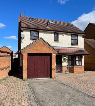 Large, Quiet, Sleeps 16, 4 bathrooms, Parking, Leicester