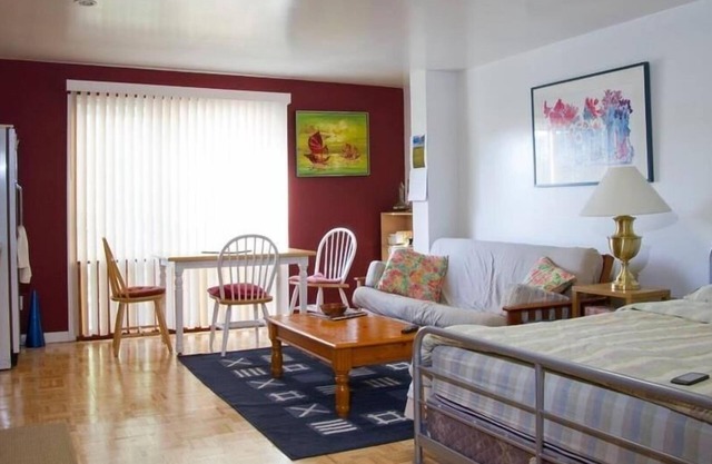 Large San Francisco Studio Apt. Near Golden Gate Park And Pacific Ocean Beaches